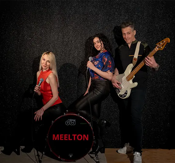 Hochzeitsband Meelton aus der Schweiz als Trio mit Bass