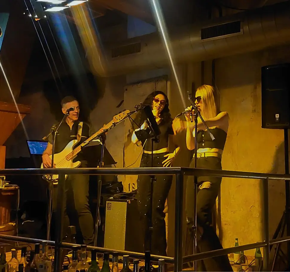 Liveband The Meelton spielt in der QN Bar in Effretikon