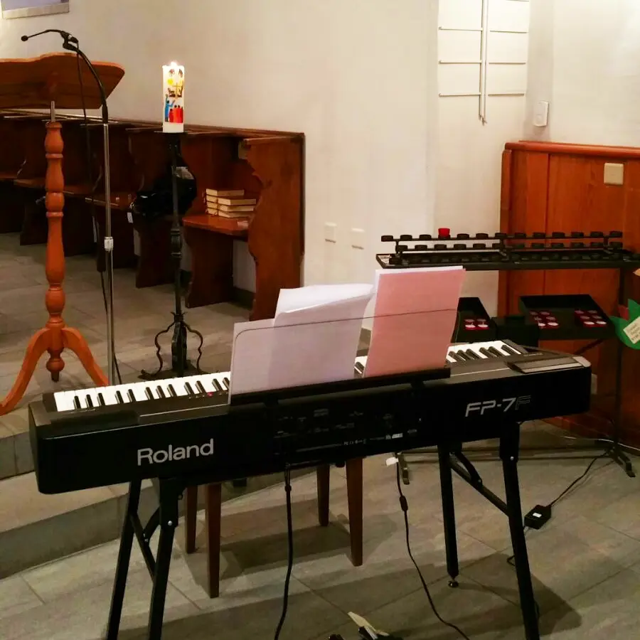 Hochzeitsmusik von Meelton beginnt mit Piano-Klängen