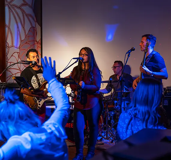 Clubmusik oder Klassik live gespielt von der Liveband Meelton